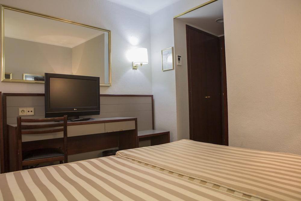 Hotel Comtes D'urgell 3*